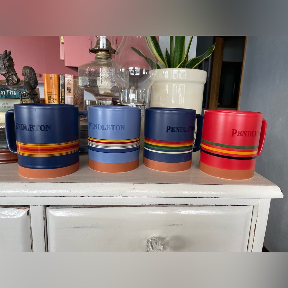Set of 4 Pendleton mugs